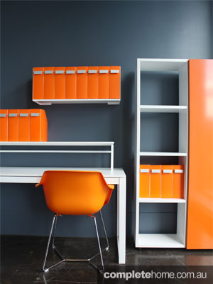 3-vertical-cube-with-panel