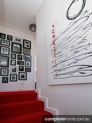 Grand Designs art house photo-wall stairs