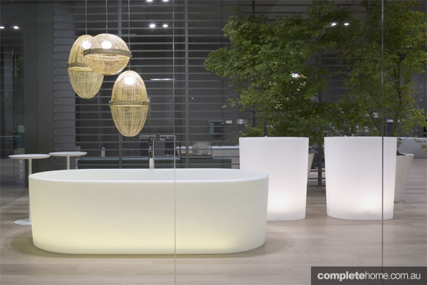 Oio bathtub bathroom design by Michel Boucquillon from Antonio Lupi