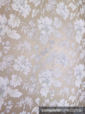 Benington wallpaper by Nina Campbell
