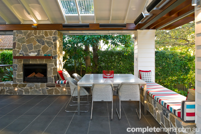OutdoorEntertainer1