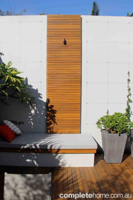 OutdoorRoom4495