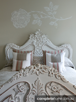 france-villa-bedhead4