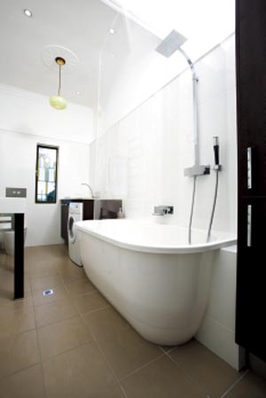 Art Deco Bathroom Design Completehome All Bathroom Gear 3 2